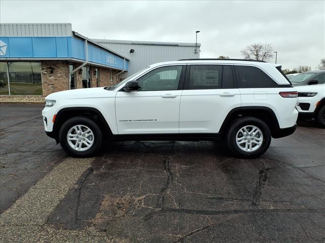 new 2025 Jeep Grand Cherokee car, priced at $41,299