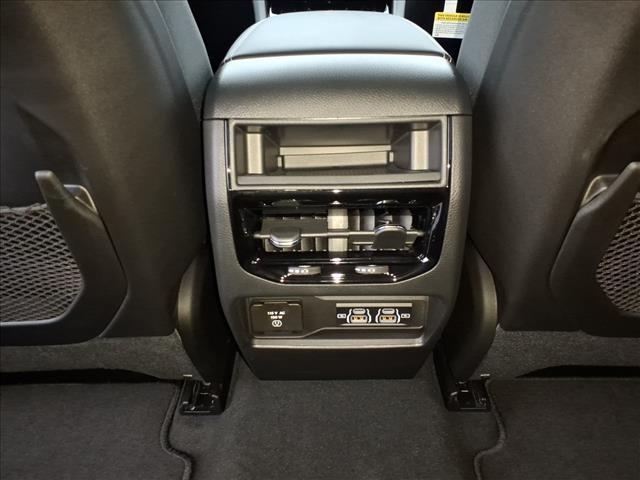 new 2025 Jeep Grand Cherokee car, priced at $41,299