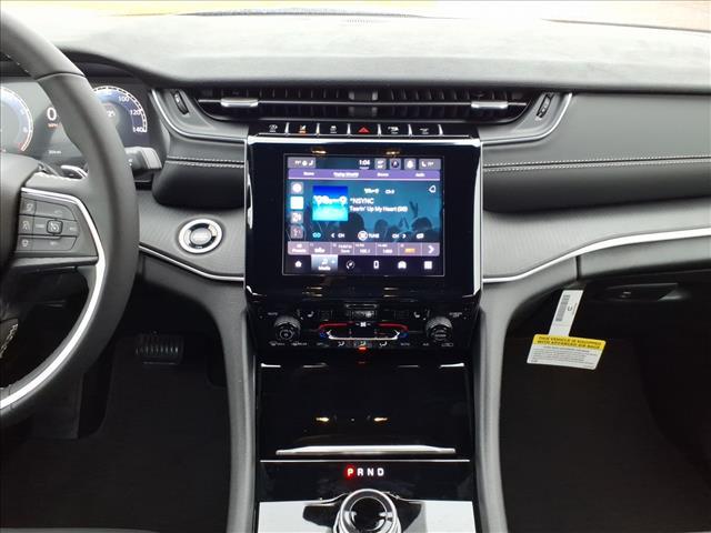 new 2025 Jeep Grand Cherokee car, priced at $41,299