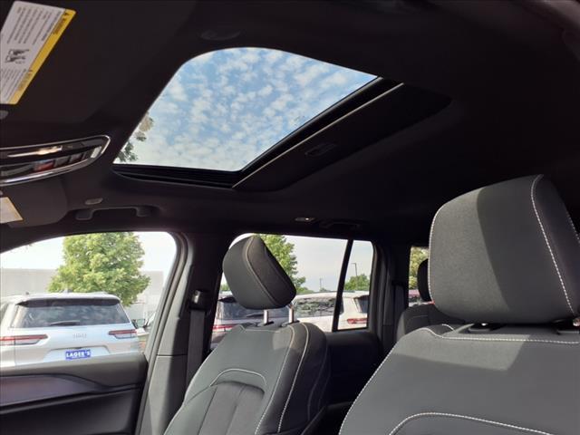 new 2025 Jeep Grand Cherokee car, priced at $43,714