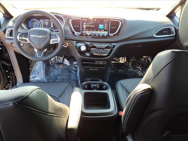 new 2026 Chrysler Pacifica car, priced at $45,899