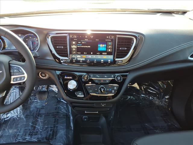 new 2026 Chrysler Pacifica car, priced at $45,899