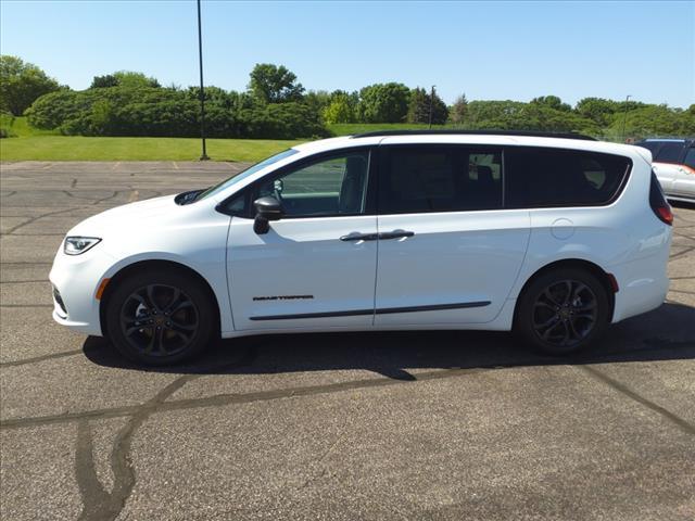 new 2024 Chrysler Pacifica car, priced at $41,399