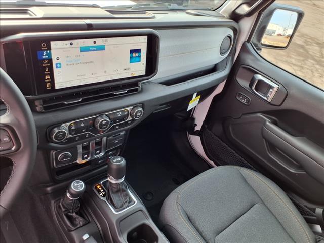new 2025 Jeep Wrangler car, priced at $45,688