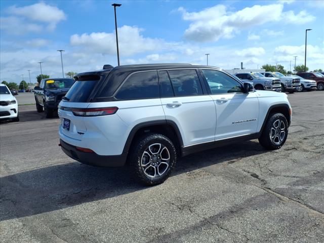 used 2022 Jeep Grand Cherokee car, priced at $38,995