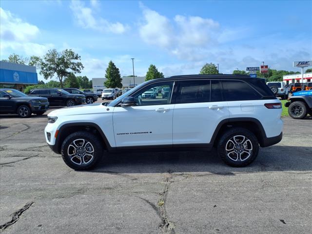 used 2022 Jeep Grand Cherokee car, priced at $38,995