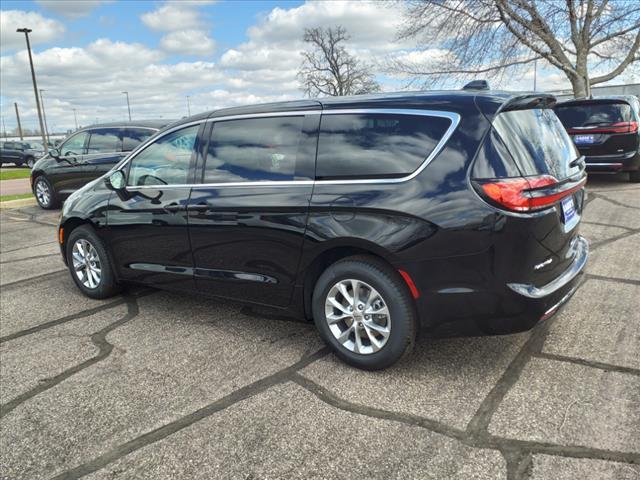 new 2024 Chrysler Pacifica car, priced at $42,099