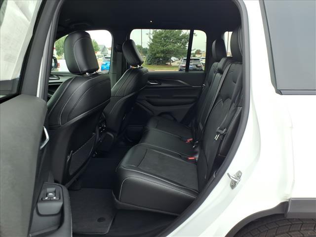 new 2025 Jeep Grand Cherokee car, priced at $43,799