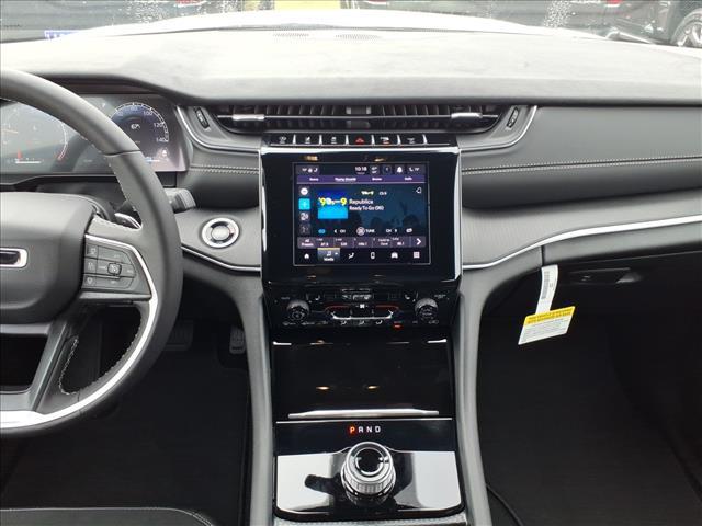 new 2025 Jeep Grand Cherokee car, priced at $43,799