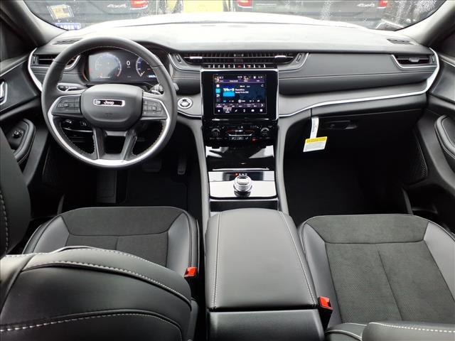 new 2025 Jeep Grand Cherokee car, priced at $43,799