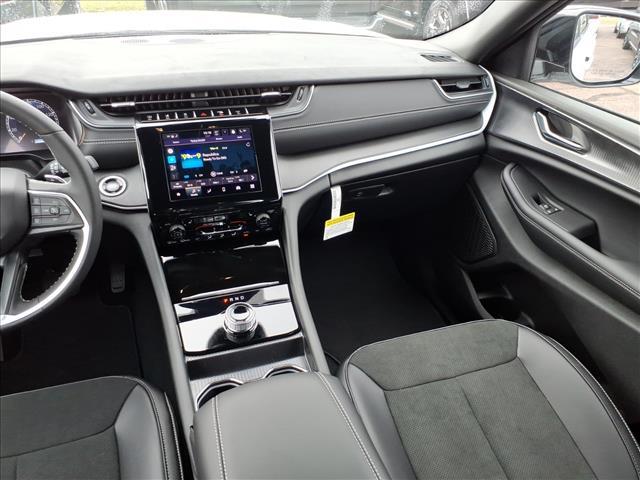 new 2025 Jeep Grand Cherokee car, priced at $43,799