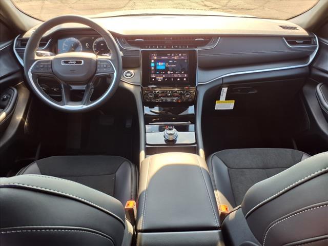 new 2025 Jeep Grand Cherokee car, priced at $47,664