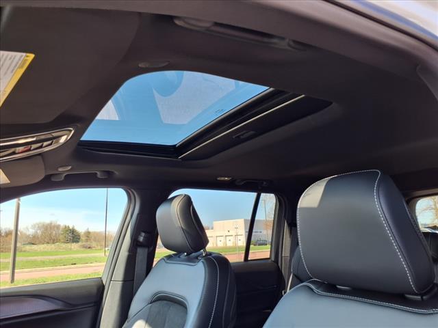 new 2025 Jeep Grand Cherokee car, priced at $47,664
