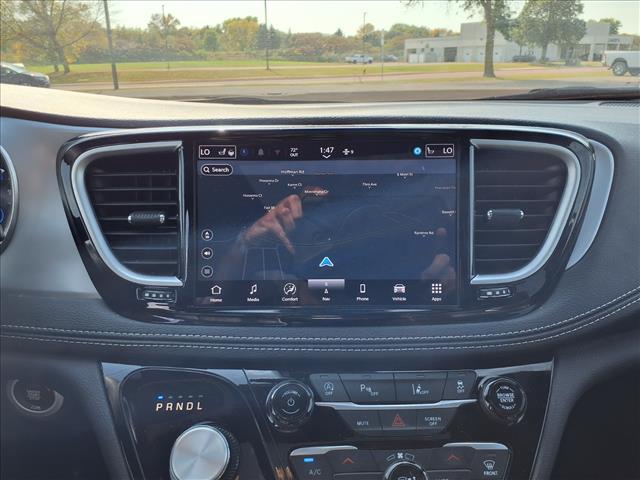 used 2025 Chrysler Pacifica car, priced at $39,995
