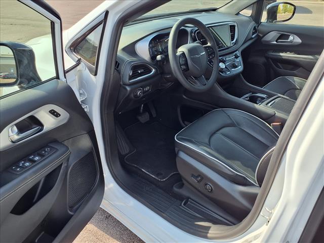 used 2025 Chrysler Pacifica car, priced at $39,995