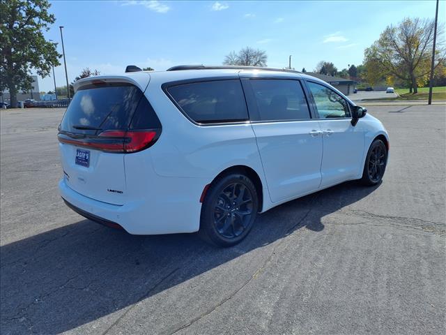 used 2025 Chrysler Pacifica car, priced at $39,995
