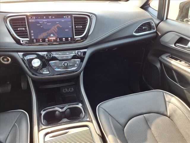 used 2025 Chrysler Pacifica car, priced at $39,995