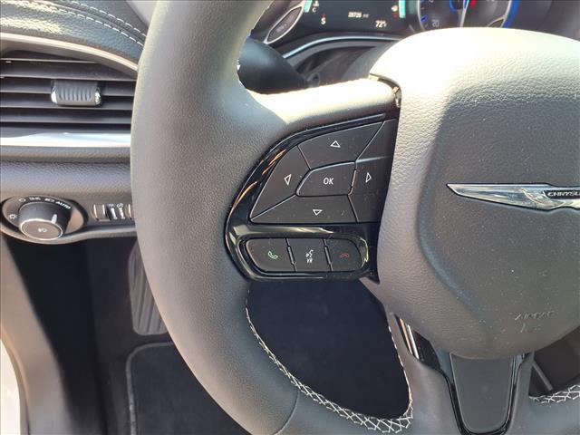 used 2025 Chrysler Pacifica car, priced at $39,995