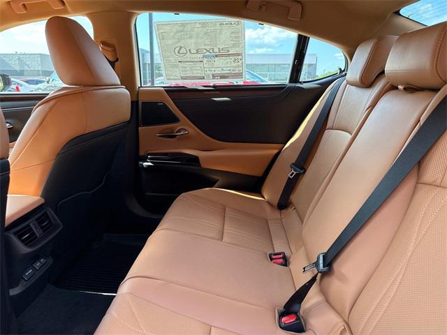 new 2025 Lexus ES 350 car, priced at $54,849