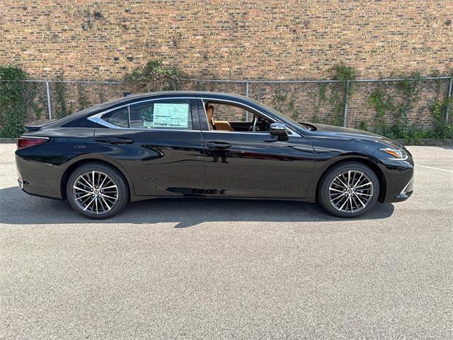 new 2025 Lexus ES 300h car, priced at $48,605