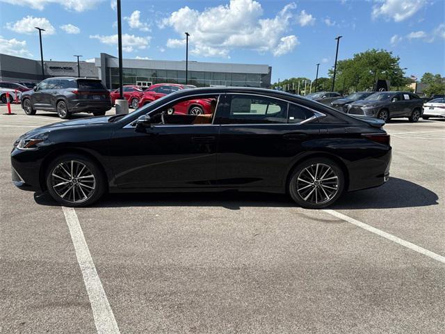 new 2025 Lexus ES 300h car, priced at $48,605