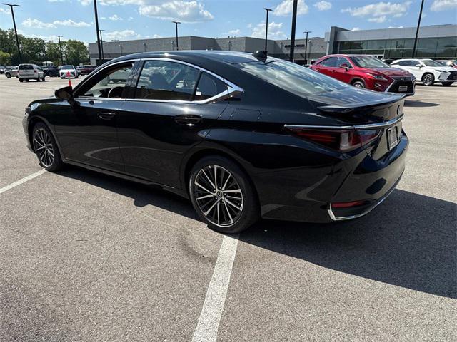 new 2025 Lexus ES 300h car, priced at $48,605