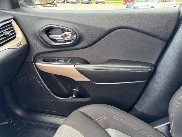 used 2018 Jeep Cherokee car, priced at $14,995