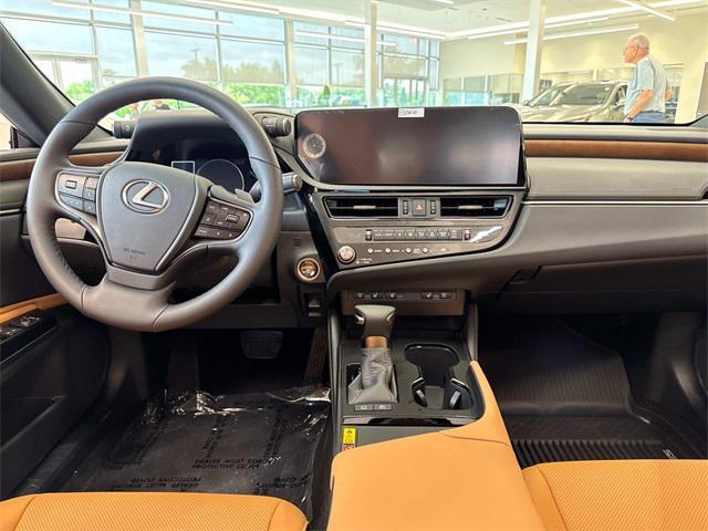 new 2025 Lexus ES 300h car, priced at $51,429