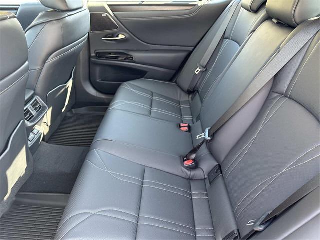 new 2025 Lexus ES 350 car, priced at $56,250