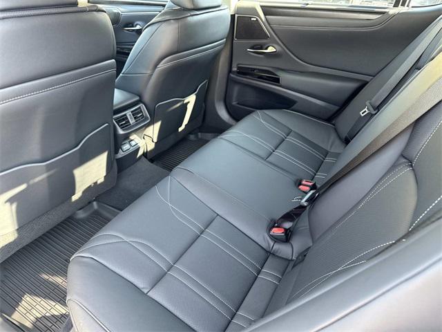 new 2025 Lexus ES 350 car, priced at $56,250