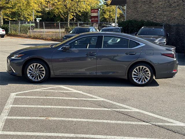 new 2025 Lexus ES 350 car, priced at $56,250