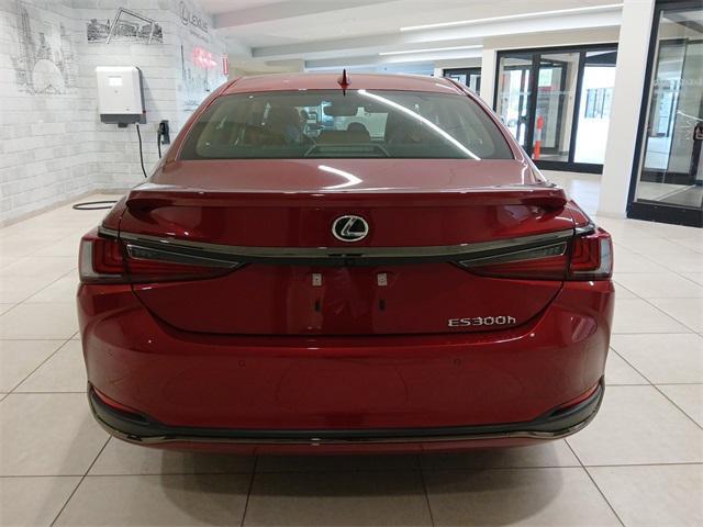 new 2025 Lexus ES 300h car, priced at $49,851