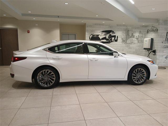 used 2024 Lexus ES 300h car, priced at $57,510