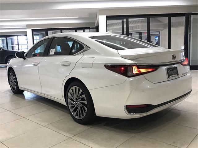 new 2024 Lexus ES 300h car, priced at $55,010