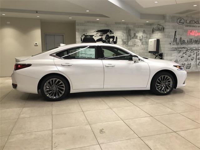 new 2024 Lexus ES 300h car, priced at $55,010