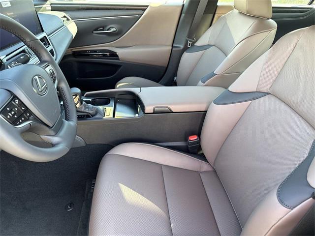 new 2025 Lexus ES 350 car, priced at $47,425