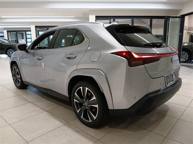 new 2025 Lexus UX 300h car, priced at $45,610