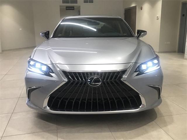 new 2024 Lexus ES 300h car, priced at $55,010