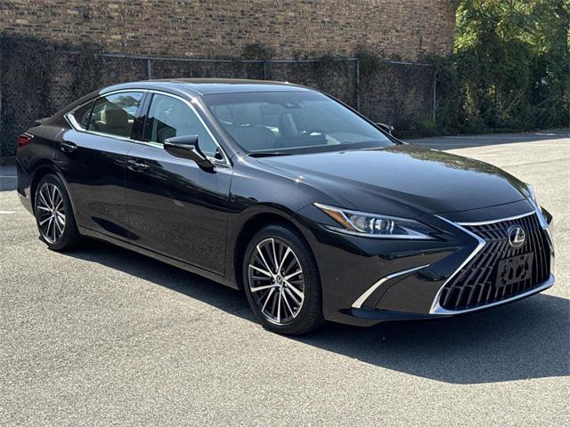 used 2025 Lexus ES 300h car, priced at $46,995