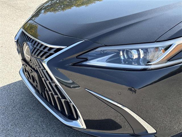 used 2025 Lexus ES 300h car, priced at $46,995