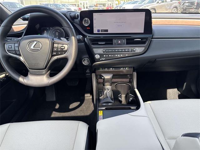 used 2025 Lexus ES 300h car, priced at $46,995