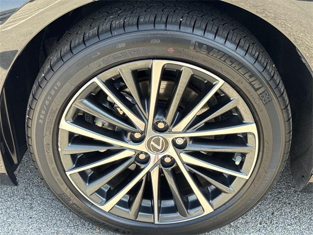 used 2025 Lexus ES 300h car, priced at $46,995