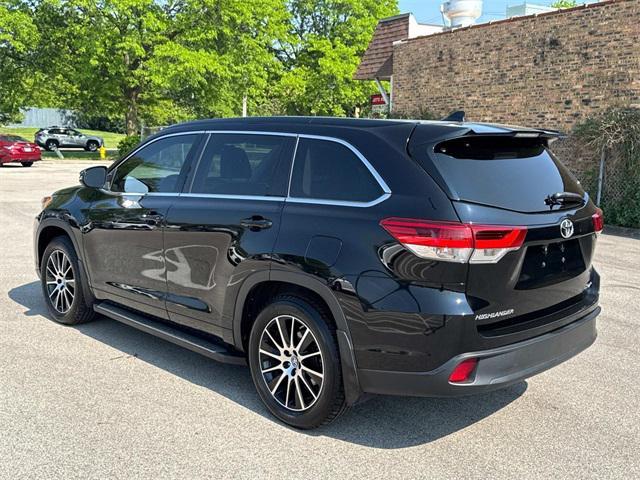 used 2018 Toyota Highlander car, priced at $26,995