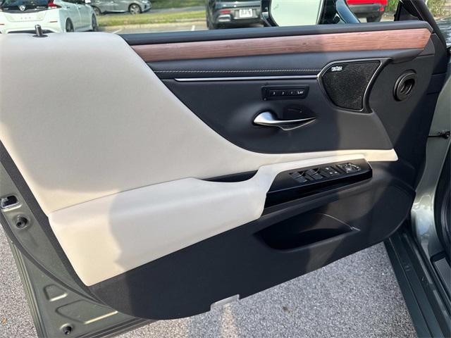 used 2025 Lexus ES 300h car, priced at $52,995