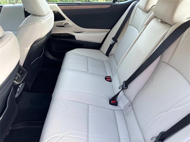used 2025 Lexus ES 300h car, priced at $52,995