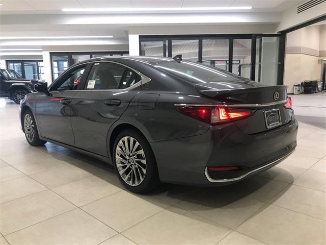 new 2024 Lexus ES 300h car, priced at $54,438