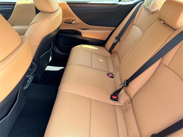new 2025 Lexus ES 300h car, priced at $49,327