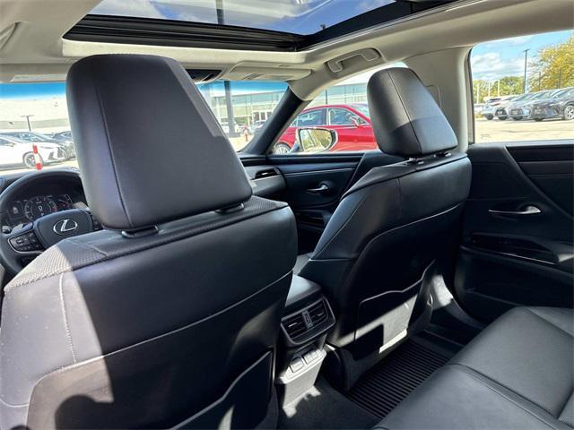 used 2022 Lexus ES 350 car, priced at $39,995
