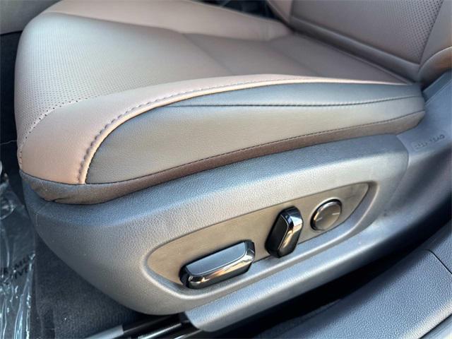 new 2025 Lexus ES 350 car, priced at $48,425