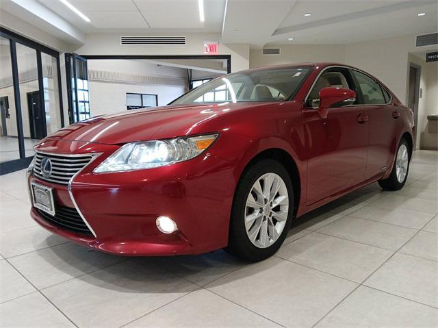 used 2013 Lexus ES 300h car, priced at $15,495